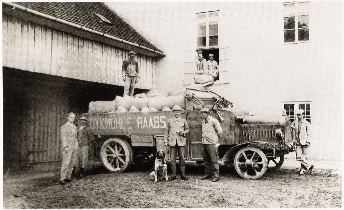 Dyk Mühle 1. LKW im Jahr 1925